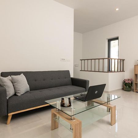 Solis Ortus Villa! Kalamákion Exterior foto